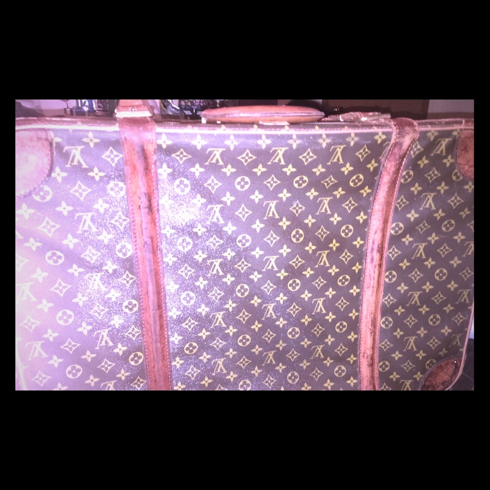 Authentic Louis Vuitton Luggage