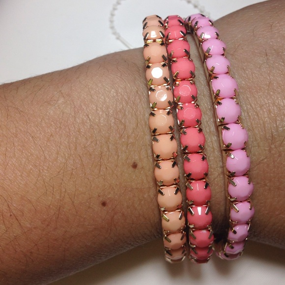 Statement Bracelet Acrylic material - Picture 4 of 4