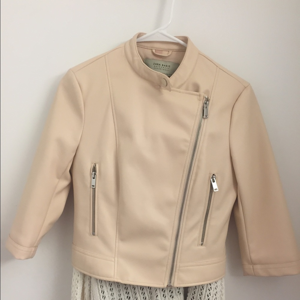 zara blazer，almost new，size s，leather