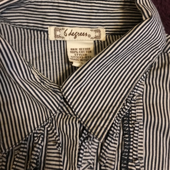 Button down blouse - Picture 2 of 4