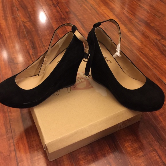 Bonnibel Shoes - ‼️NEW with box‼️ Bonnibel Wedges