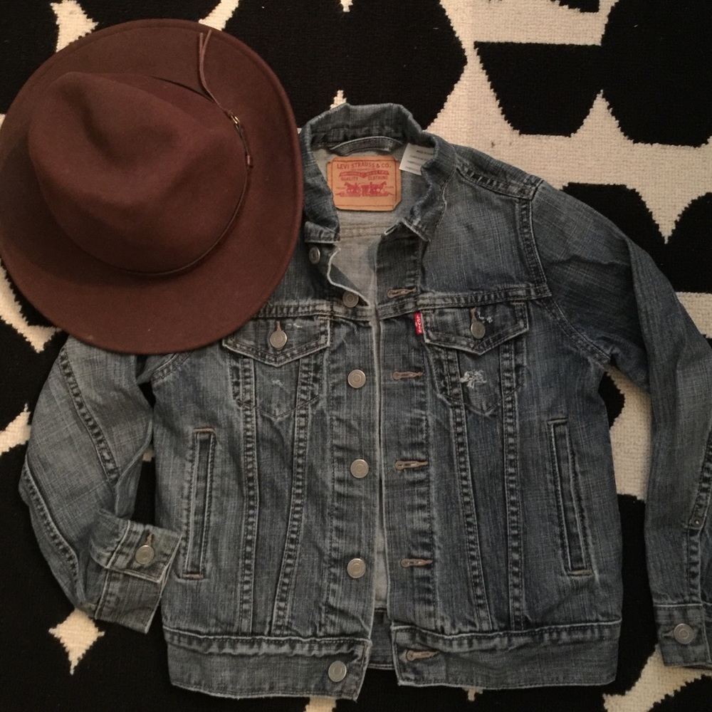 Levi's Distressed Denim Jacket Size Small