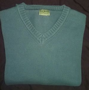 L.L BEAN V-NECK SWEATER IN BLUE