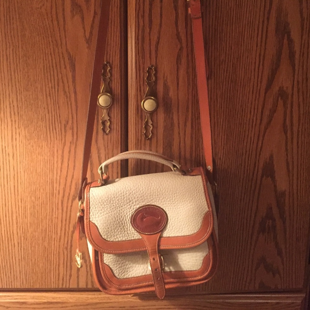 Beautiful authentic cross body dooney and Burke