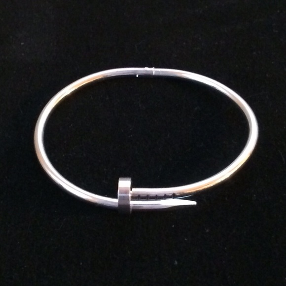 Silver Plated Woman's Nail Chic Bracelet 🌹 - Picture 3 of 3