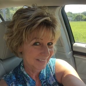 Meet your Posher, Carla