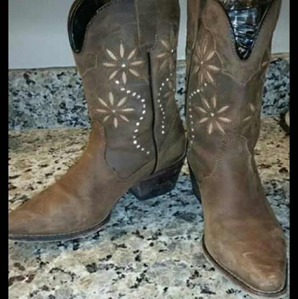 Size 5m women's Santa FE cowboy boots