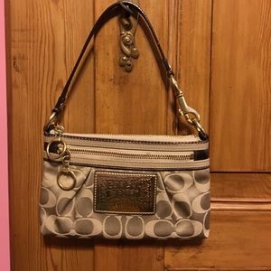 Coach Poppy Wristlet