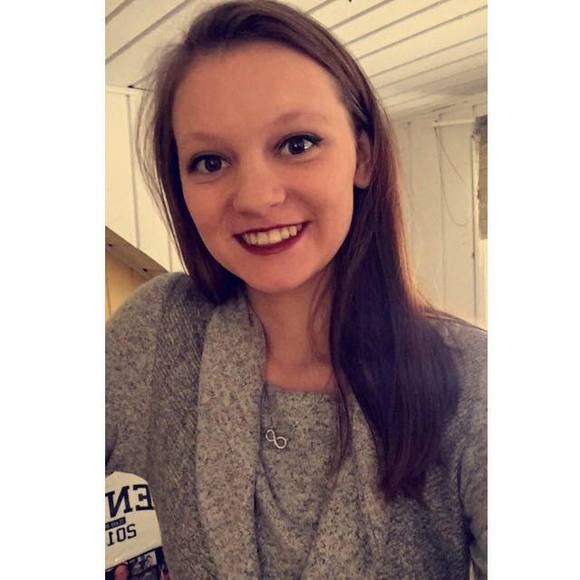 Meet your Posher, Hannah - Picture 1 of 1