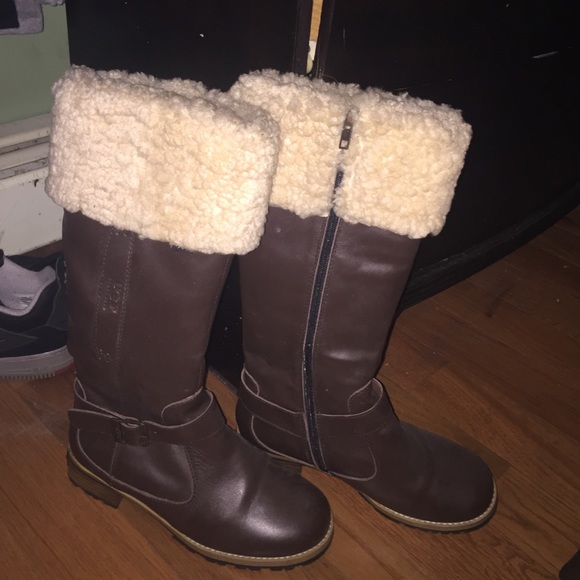 21618284_51528456_600.jpg Uggs