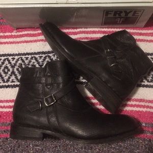 Frye Jayden Cross Strap Booties