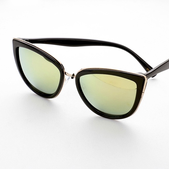 Mirrored Cateye Sunnies - Picture 2 of 3