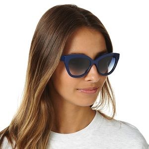 NEW ✨ RARE ✨ Sunday Somewhere Pearl Sunglasses