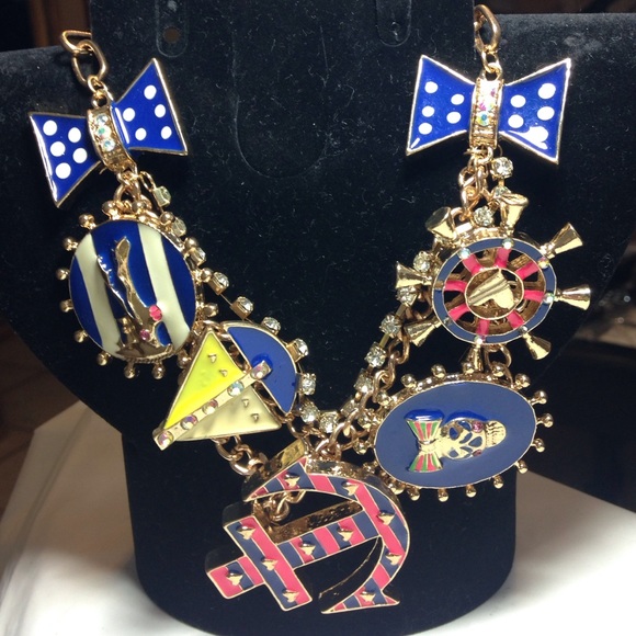 Gina's Closet crystal/combination Necklace. - Picture 2 of 4