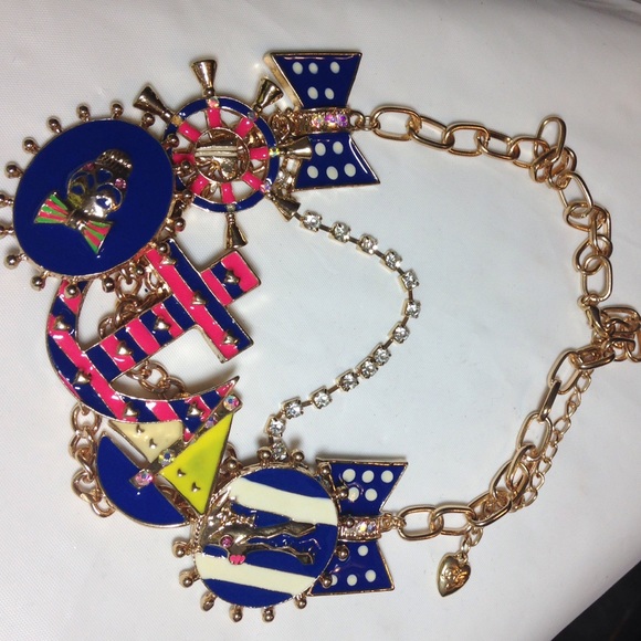 Gina's Closet crystal/combination Necklace. - Picture 4 of 4