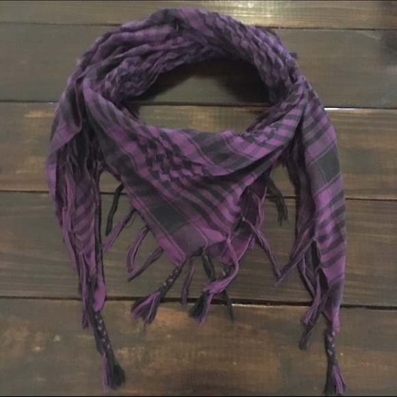 Scarf - Picture 2 of 3