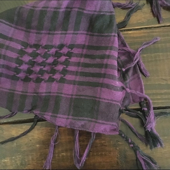 Scarf - Picture 3 of 3