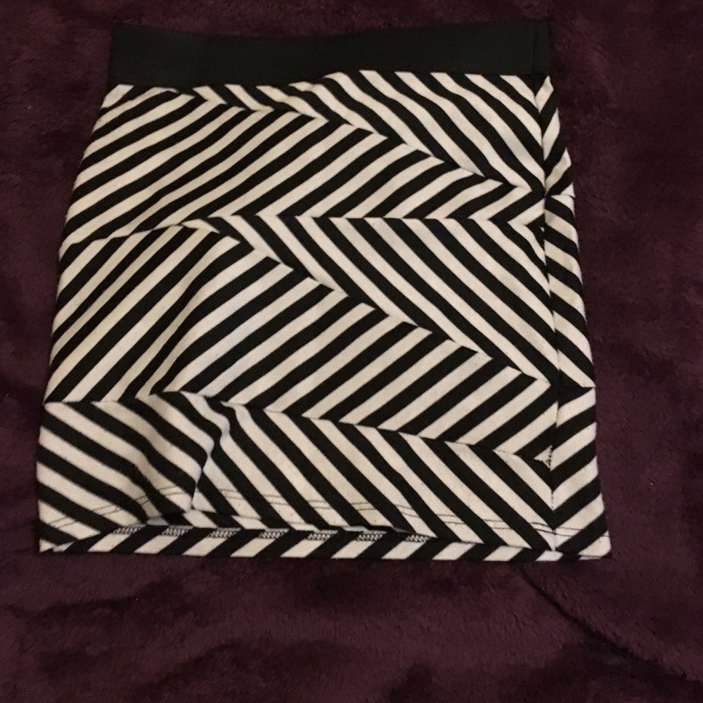 White and black pencil skirt!