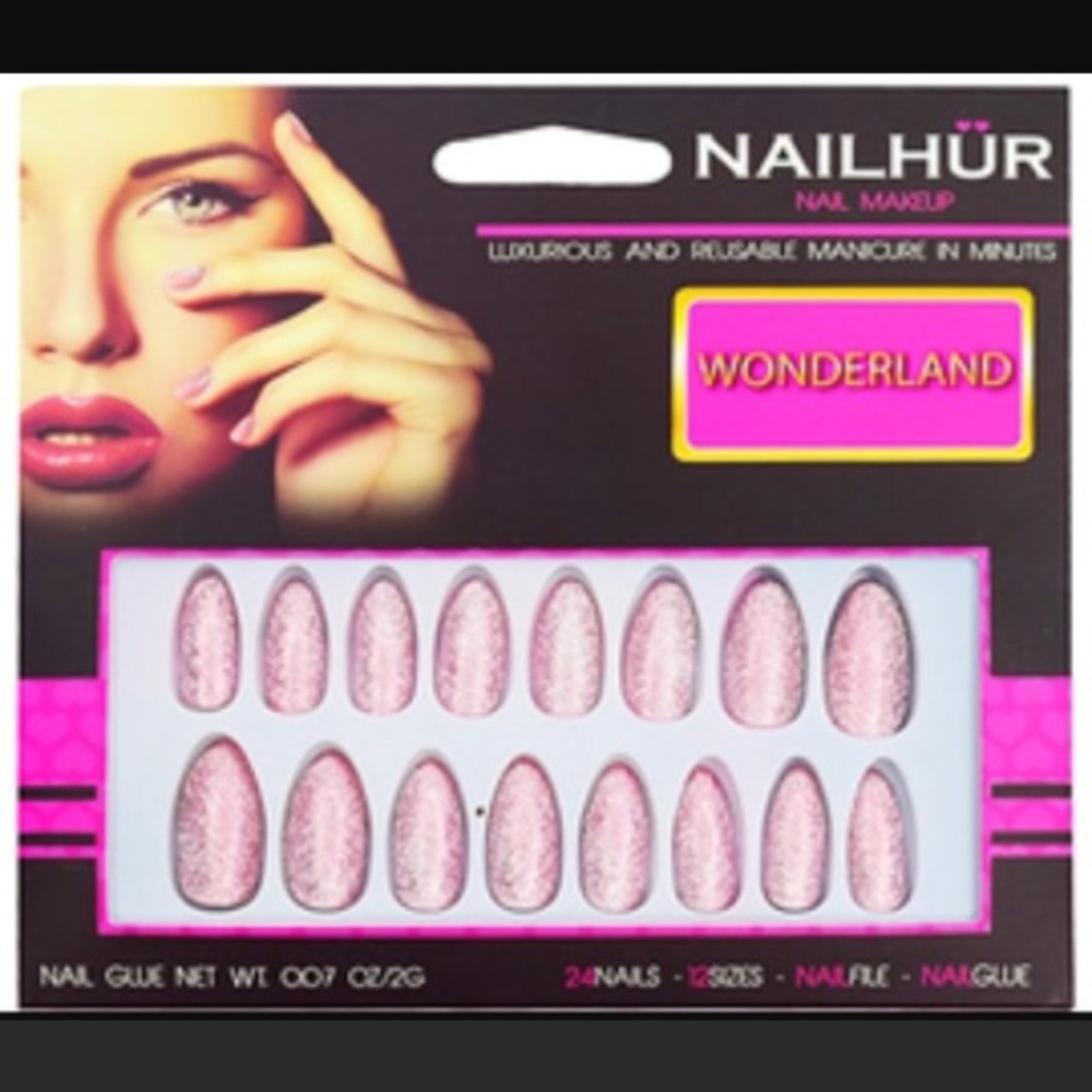 Brand new Nailhur stiletto set in wonderland