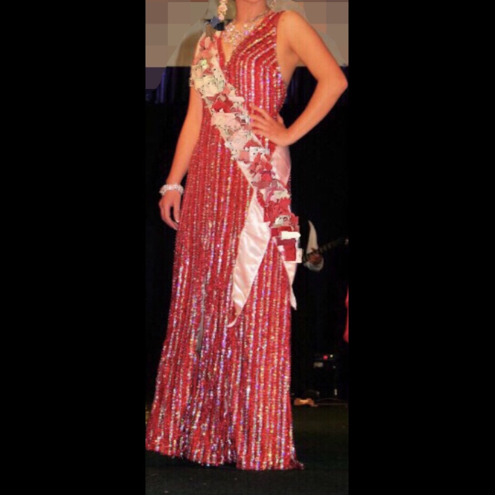 🌹🌹Stunning Red Dress🌹🌹