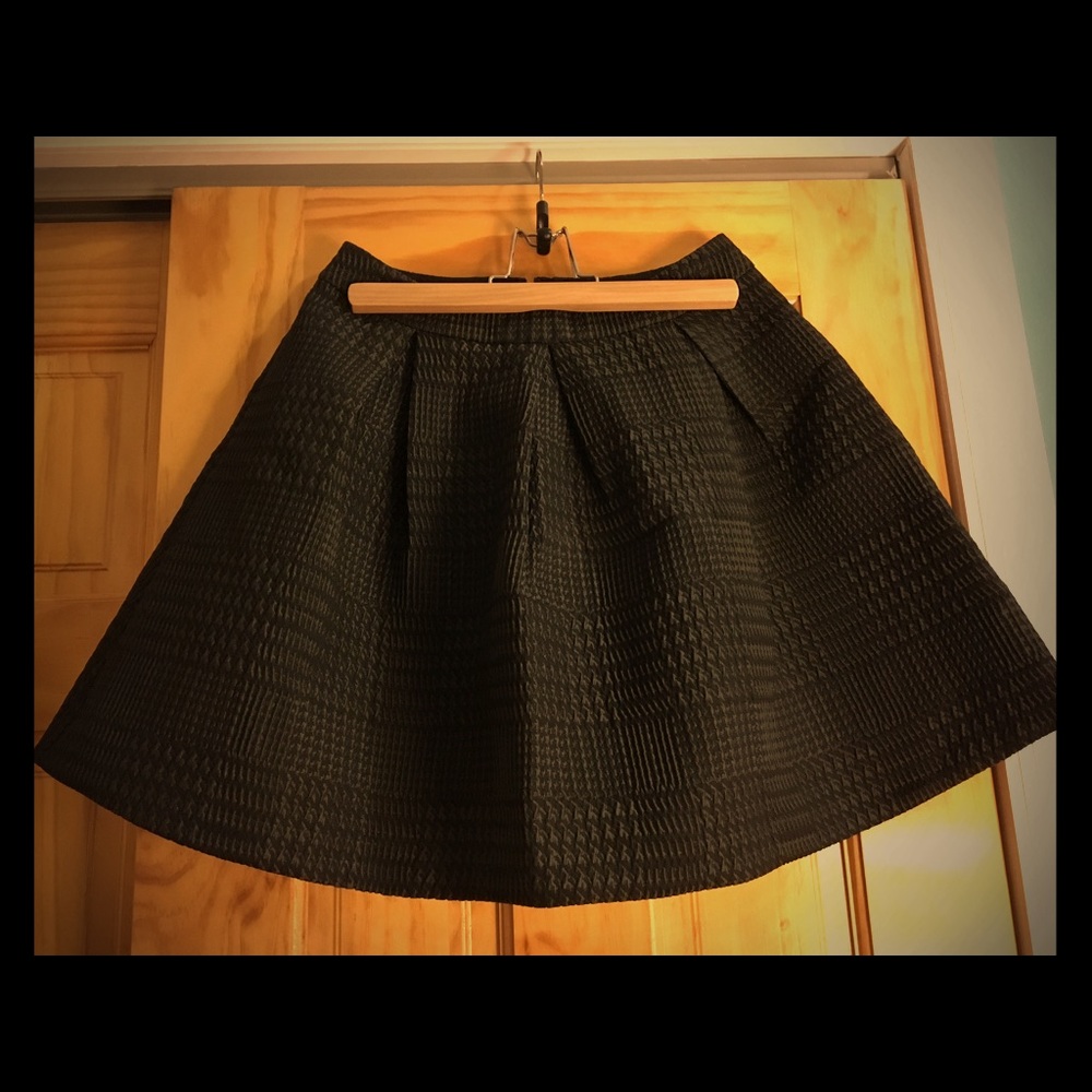 Express pleated party skirt (NWOT) Size 2