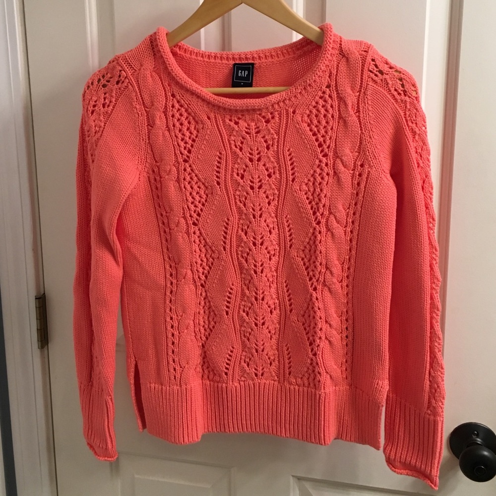 GAP sweater NWOT