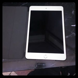 iPad mini 4