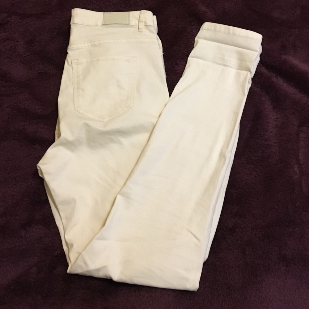 White skinny jeans from H&M