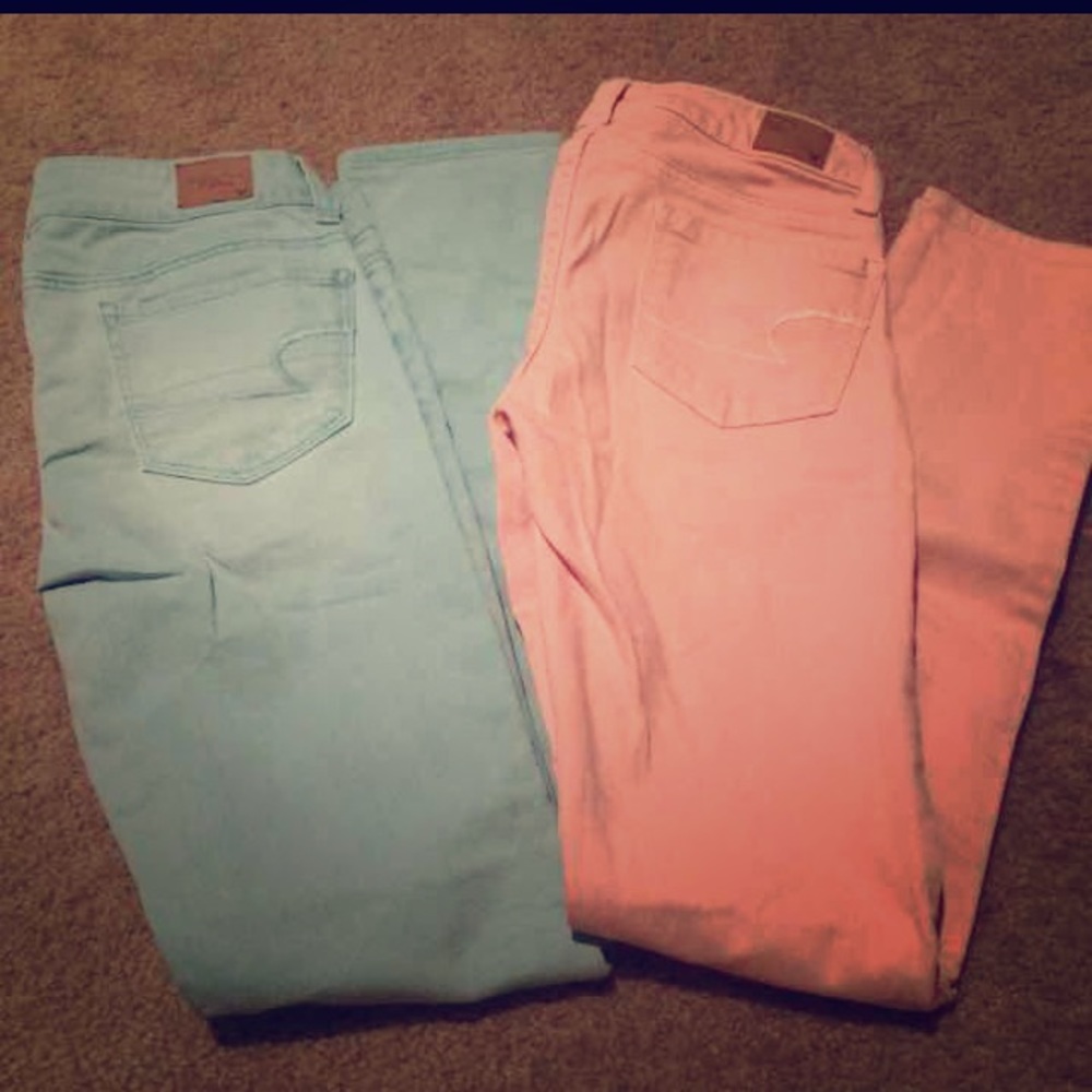 Bundled American Eagle pants.