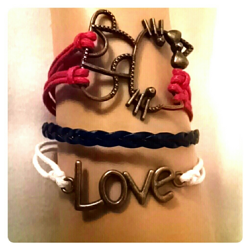 Rare Beautiful Hello Kitty Sexy Bracelet