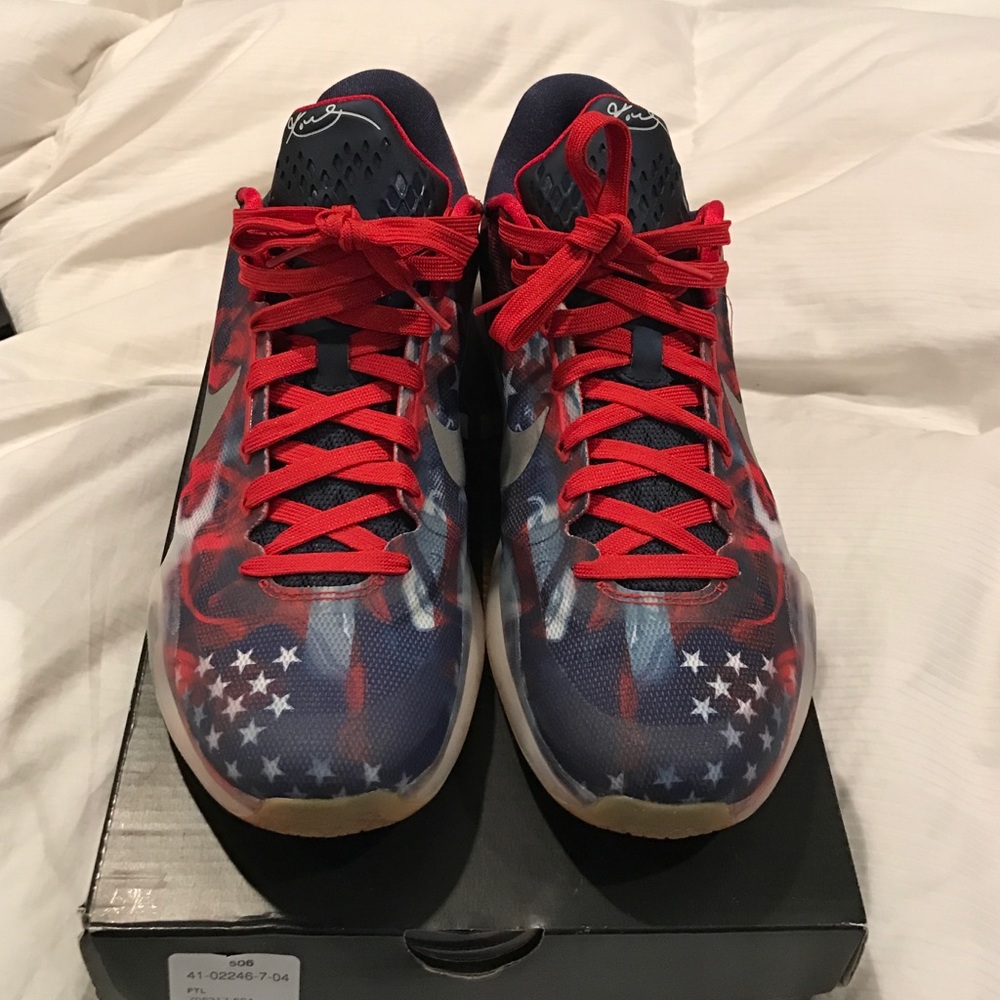 Kobe X USA men's basketball shoe size 10