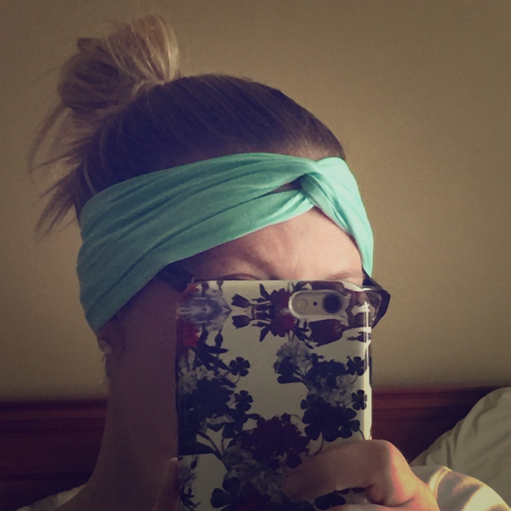 Just in! Mint green twist headband - Picture 2 of 3