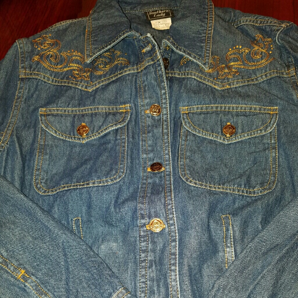 Fantastic button down blue jeans jacket.