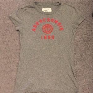 Abercrombie and Fitch short sleeve tee