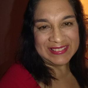 Meet your Posher, Debbie