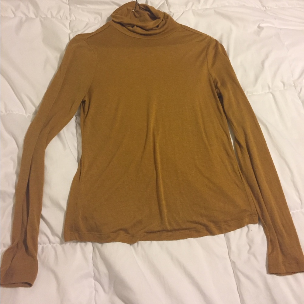 Forever 21 turtle neck top