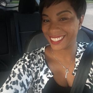 Meet your Posher, Janelle