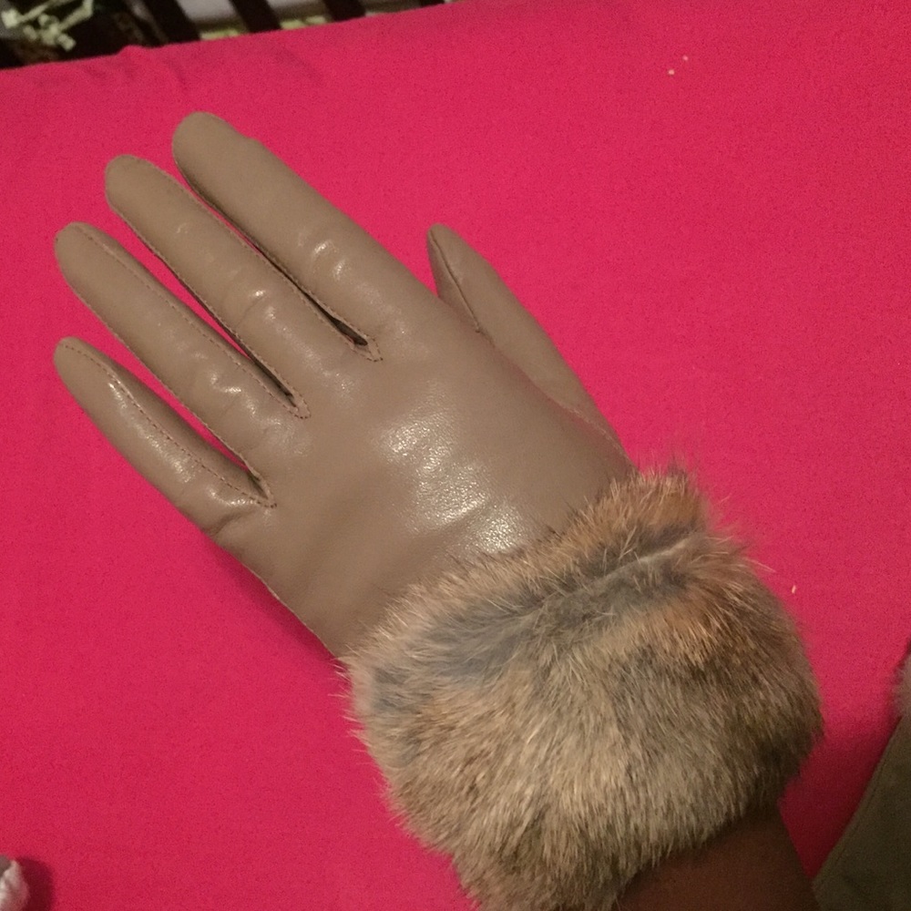 Leather rabbit fur gloves