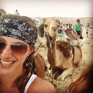 Meet your Posher, Roxanne