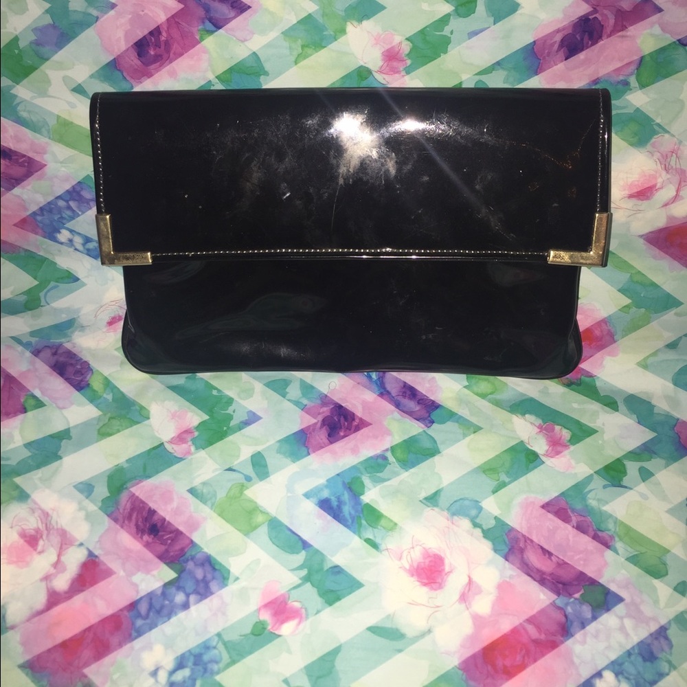 Shiny black clutch👝