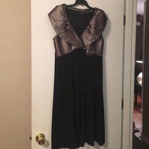 Robbie bee formal dress
