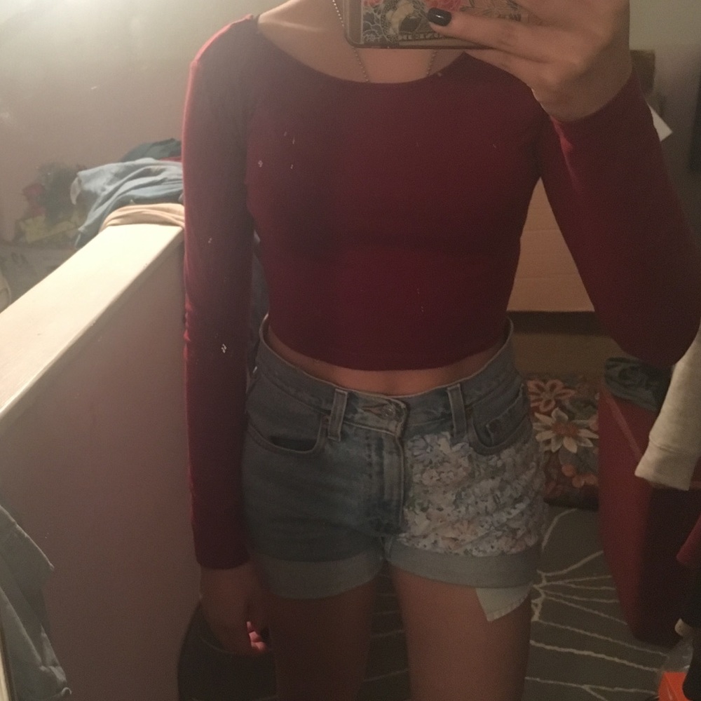Long sleeve crop top