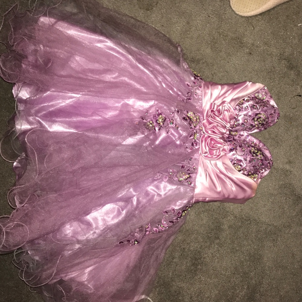 Short lilac prom dress