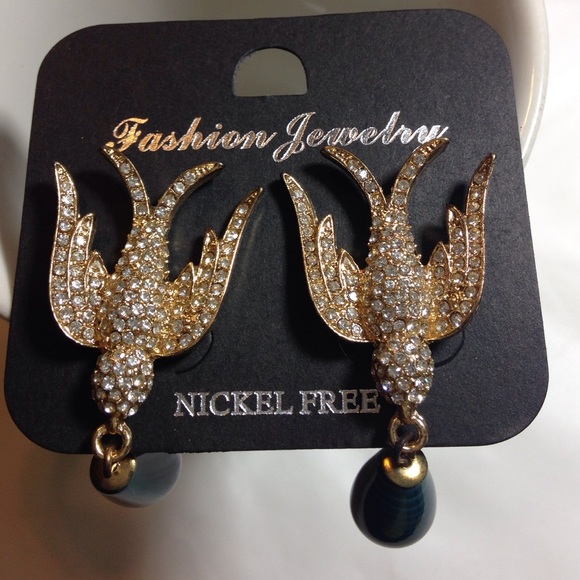 Gina's Closet statement - Picture 3 of 4