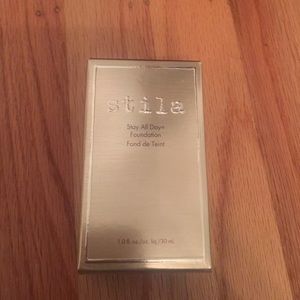 Stila Stay All Day Foundation
