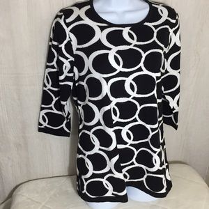 Interlocking Circle Sweater in Black
