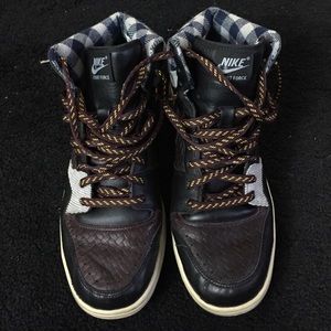 Nike Court Force size 12