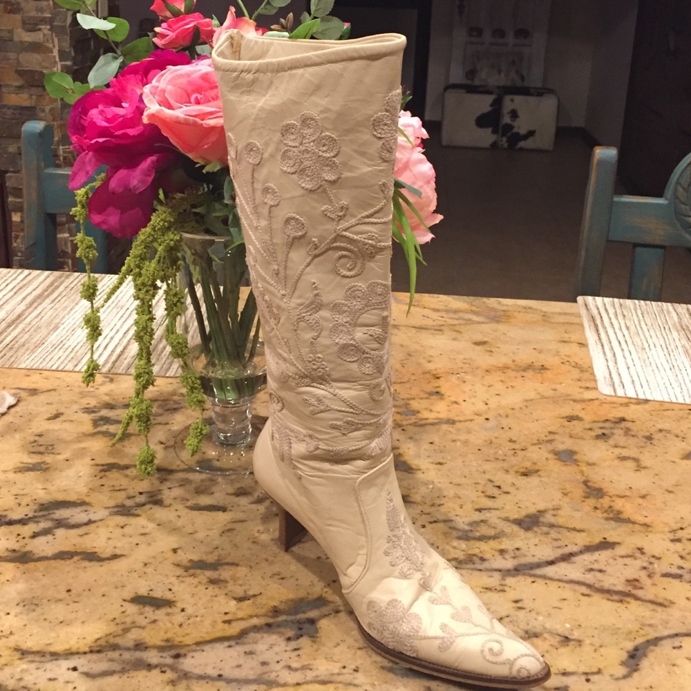 ZEYZANI Kitten Heel Boots