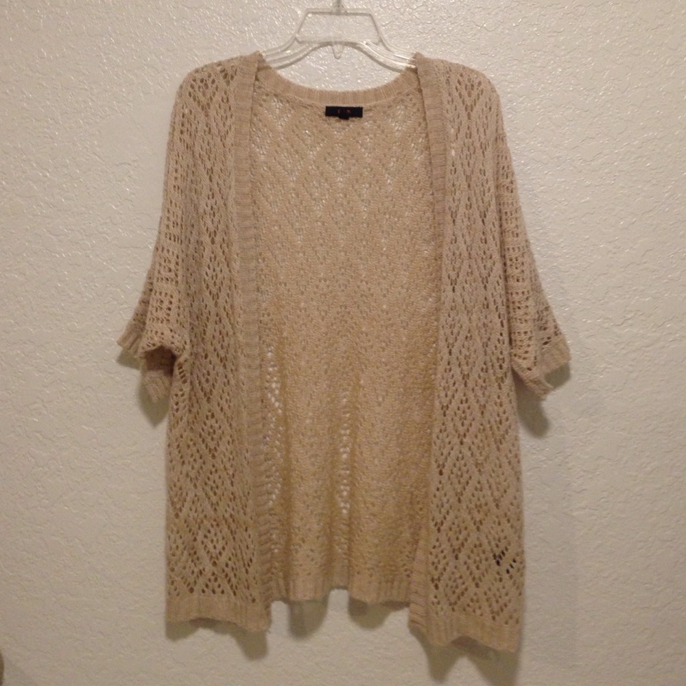 Woman's Tan Knitted Kimono