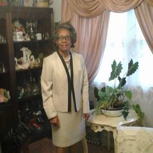 Meet your Posher, Antionette